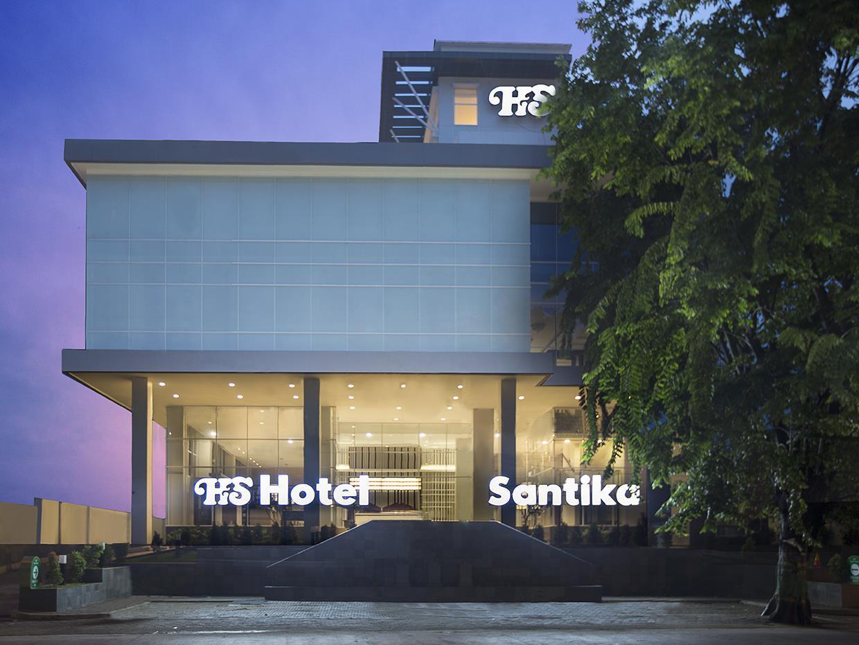 Hotel Santika Pekalongan Exterior photo